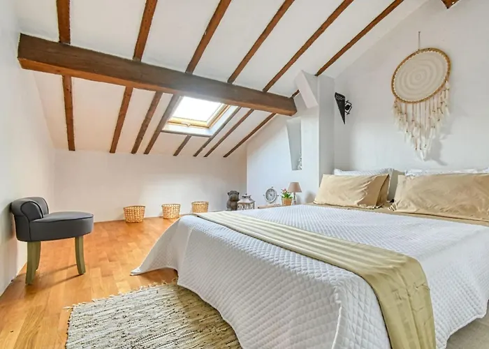 Le Boise Merveilleux Duplex Rustique, Excellent Emplacement A Quelques Pas Du Palais 아파트