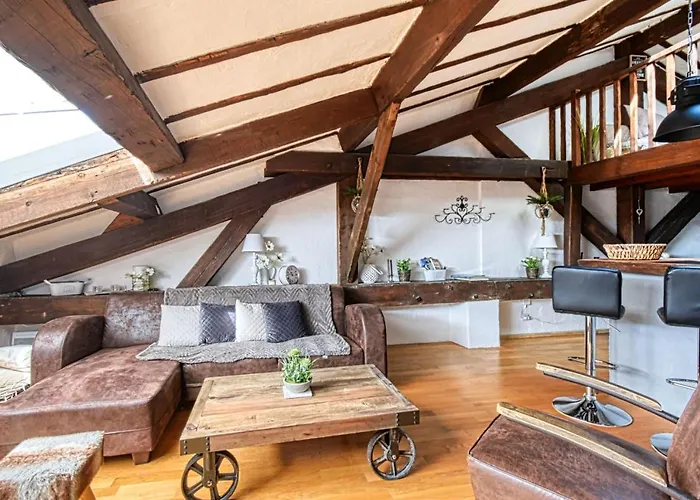 Le Boise Merveilleux Duplex Rustique, Excellent Emplacement A Quelques Pas Du Palais *