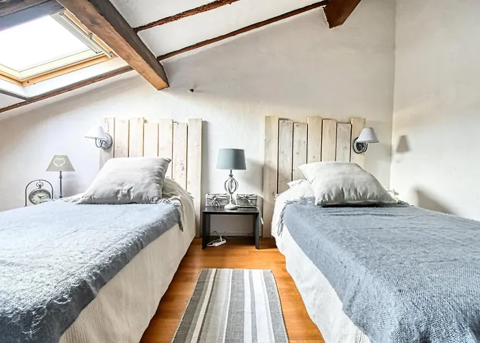 아파트 Le Boise Merveilleux Duplex Rustique, Excellent Emplacement A Quelques Pas Du Palais