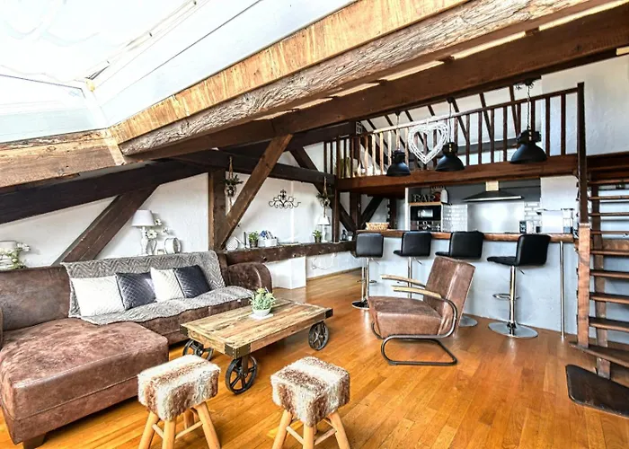 شقة Le Boise Merveilleux Duplex Rustique, Excellent Emplacement A Quelques Pas Du Palais