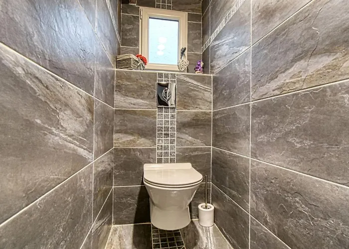 Le Boise Merveilleux Duplex Rustique, Excellent Emplacement A Quelques Pas Du Palais 칸느