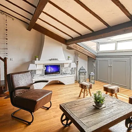 Le Boise Merveilleux Duplex Rustique, Excellent Emplacement à Quelques Pas Du Palais Appartement *