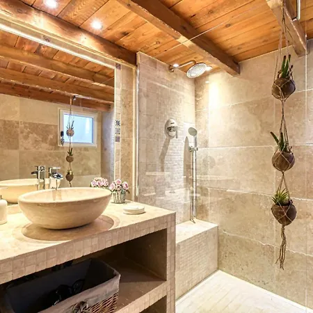 Le Boise Merveilleux Duplex Rustique, Excellent Emplacement à Quelques Pas Du Palais *